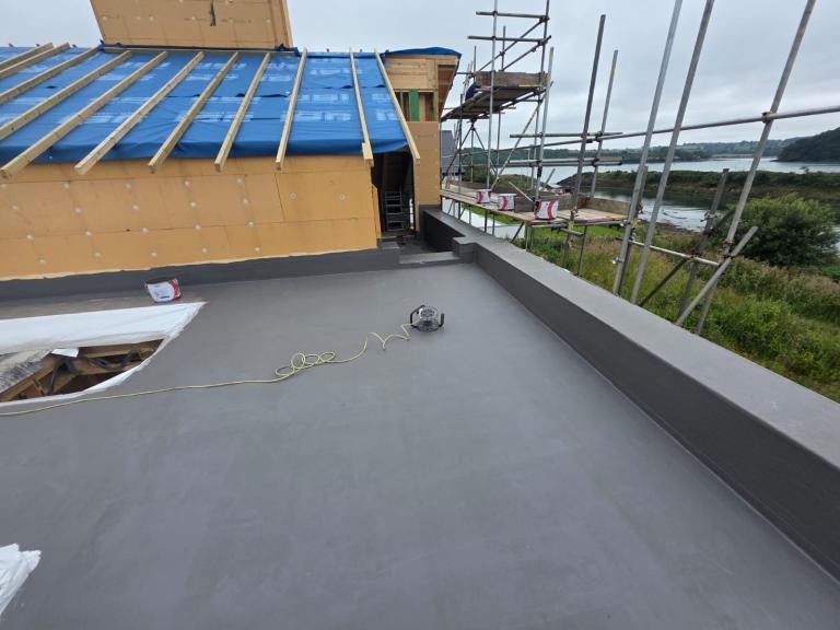 The whole roof has a very subtle taper to allow for correct drainage