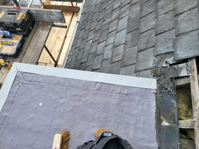 The insulated plaster board is carefully sealed away