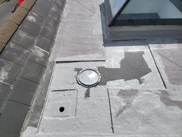 Extending the sumps to aid roof drainage