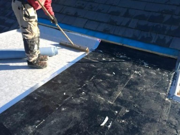 Primer applied ready to receive the carrier membrane