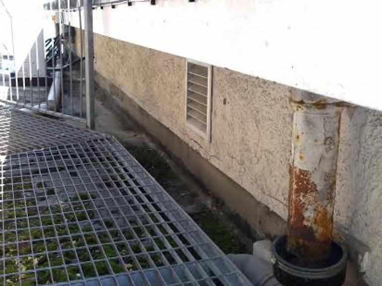 The walkway covered a sizeable area