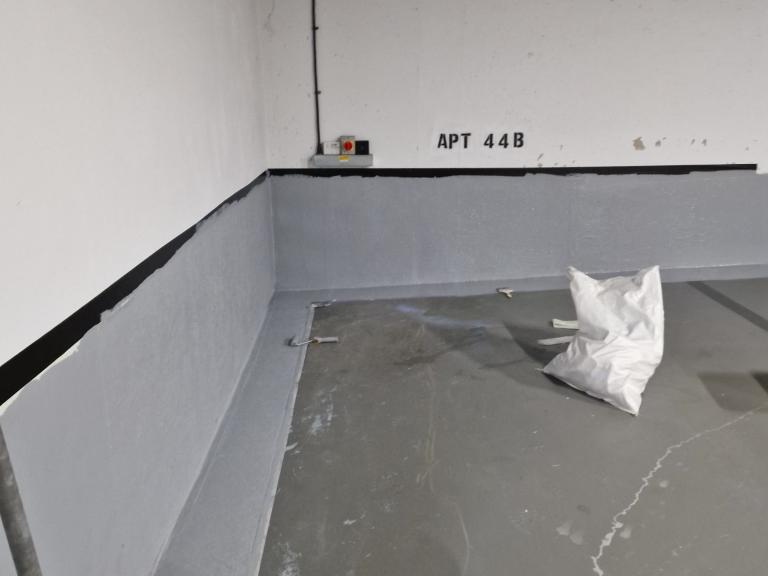 The wall and floor junctions were fully waterproofed, creating a jointless and seamless membrane