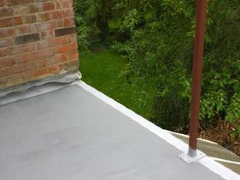 And finished in mid grey balcony quartz