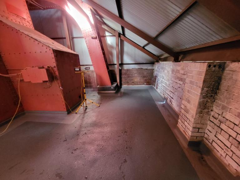 Even less well-lit areas provide no issues for the versatile polymer system