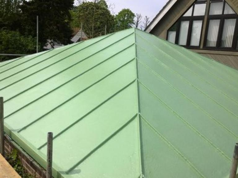 Life expectancy is around 25 years, with no expiry