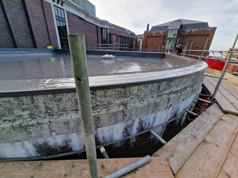 which allowed the entire area to be jointlessly and seamlessly encapsulated