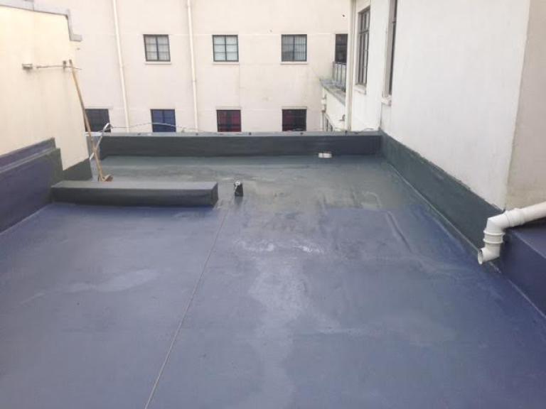 This flat roof is contained with multiple small details