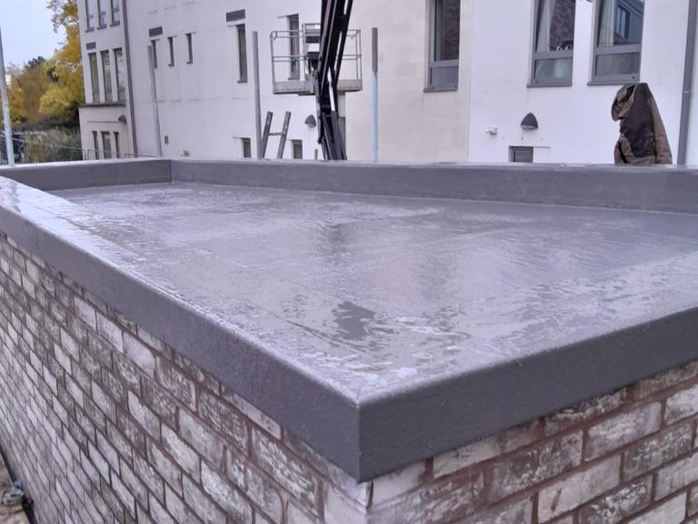 Despite the gradient, the bin roof looks level