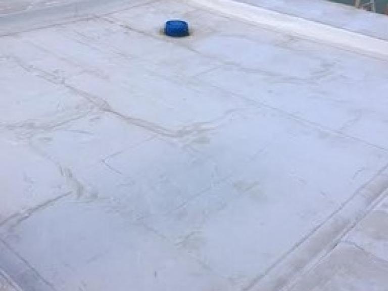 Flat Roof with Internal Parapet Wall Detail